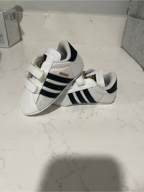 ADIDAS Infant Classic White Sneakers with Black Stripes
